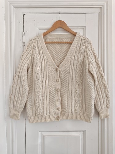Vintage hand knitted cardigan - hand,