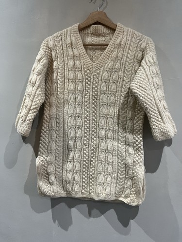 Hand knitted 100 wool - knitted, 100%
