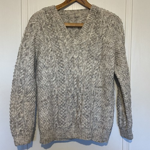 Hand knit 100 wool - hand,