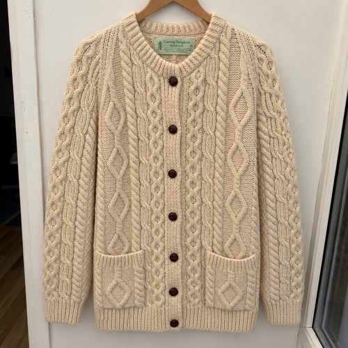 Carraig beagknit handknit aran - carraig,